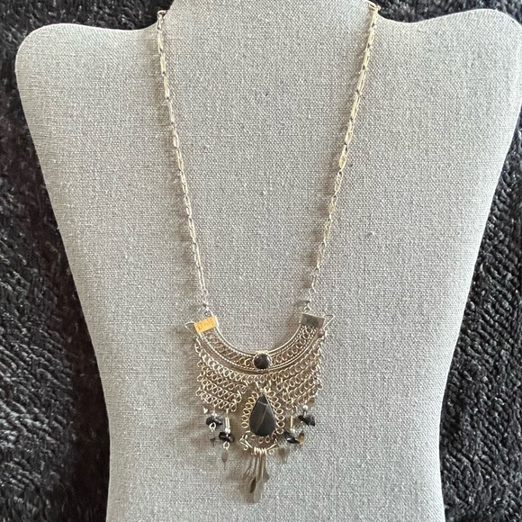 Artisan Peruvian Necklace • Signature Peruvian Wire Work w/ Black Stone - Picture 4 of 5